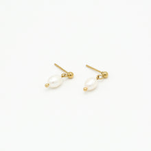 Load image into Gallery viewer, Pearl Earrings - Gold
